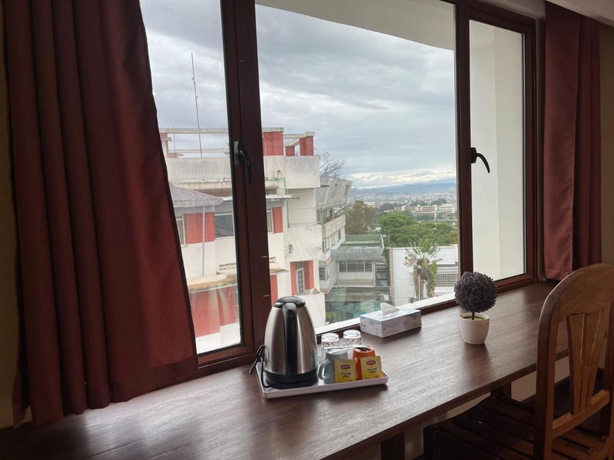 Hotel Le Pousse Pousse Antananarivo Esterno foto