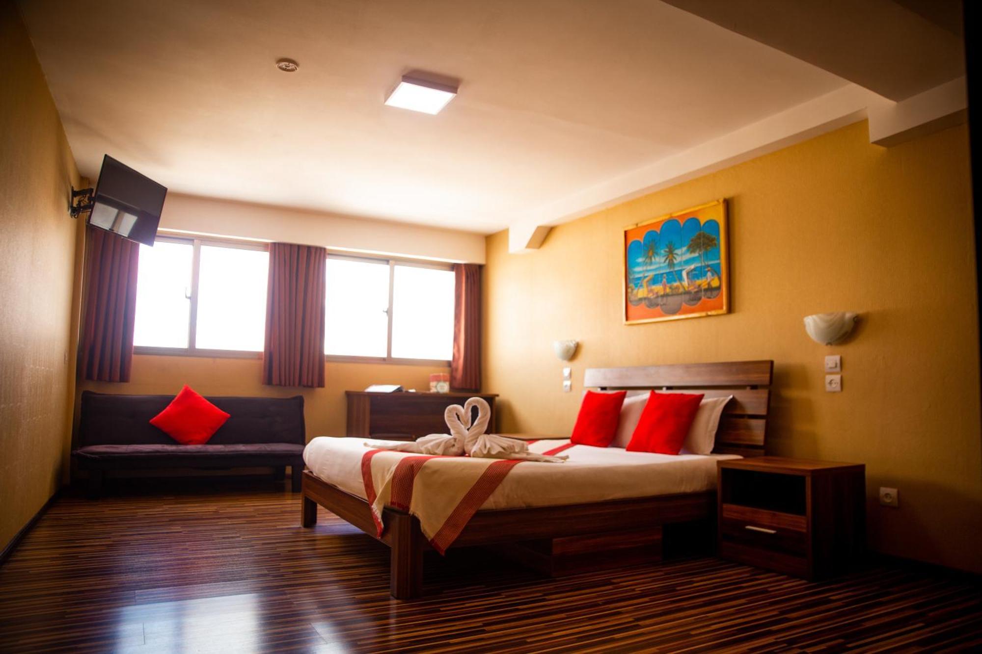 Hotel Le Pousse Pousse Antananarivo Esterno foto
