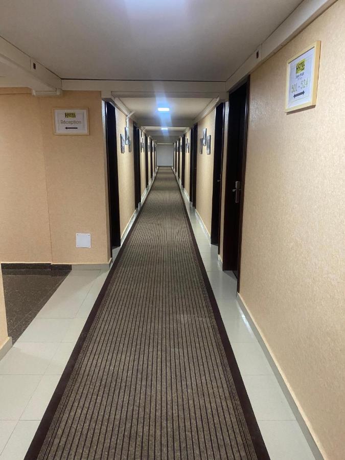 Hotel Le Pousse Pousse Antananarivo Esterno foto
